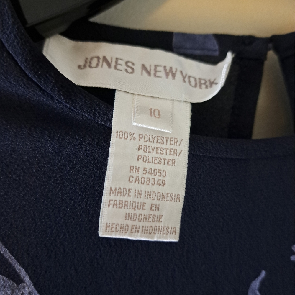 Jones New York Dark Blue Top with Flowers - Picture 4 of 4